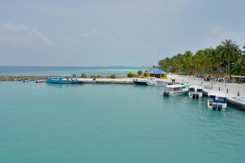 Lily Rest Maldives Hotel Maafushi Exterior photo